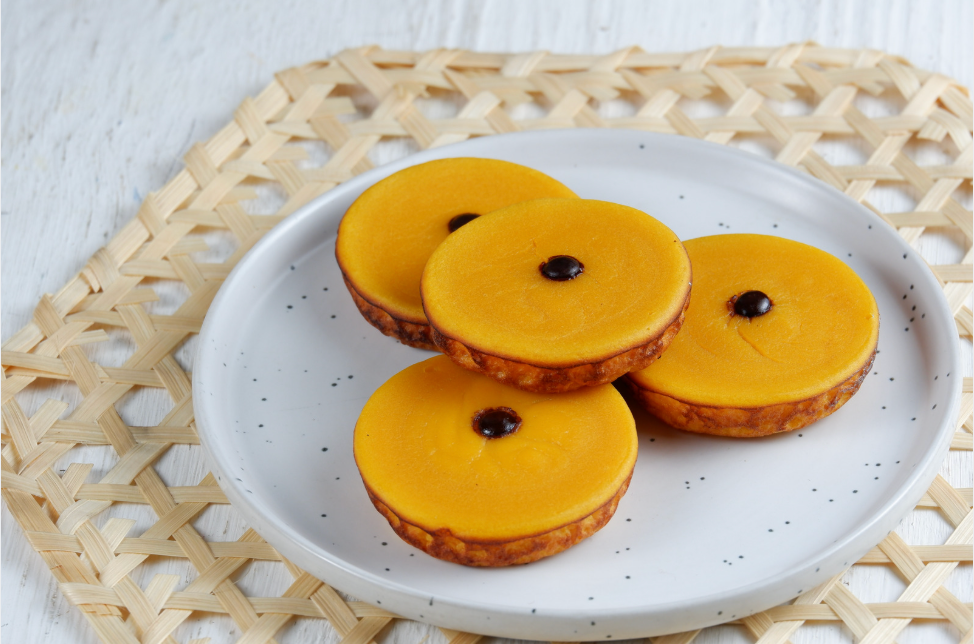 Kue lontar, a traditional Papuan custard tart