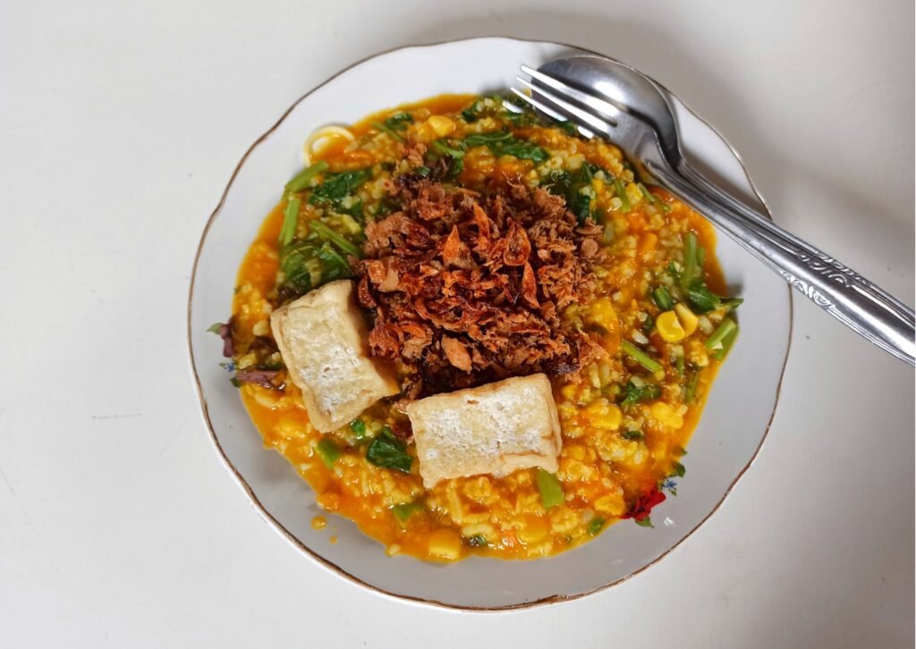 Tinutuan or bubur manado